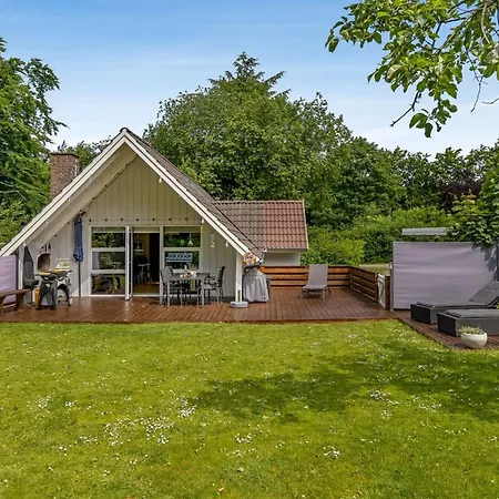 Ejvind - 30km From The Sea By Interhome 度假居 *