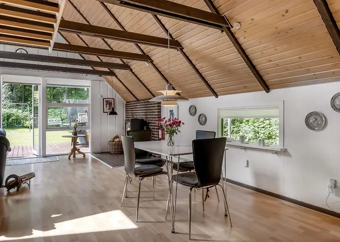 Ejvind - 30km From The Sea By Interhome Nyaraló